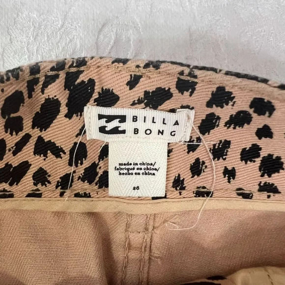 Billabong Mini Skirt Animal Print‎ Leopard Black and Tan Women's Size 26 - Picture 6 of 9
